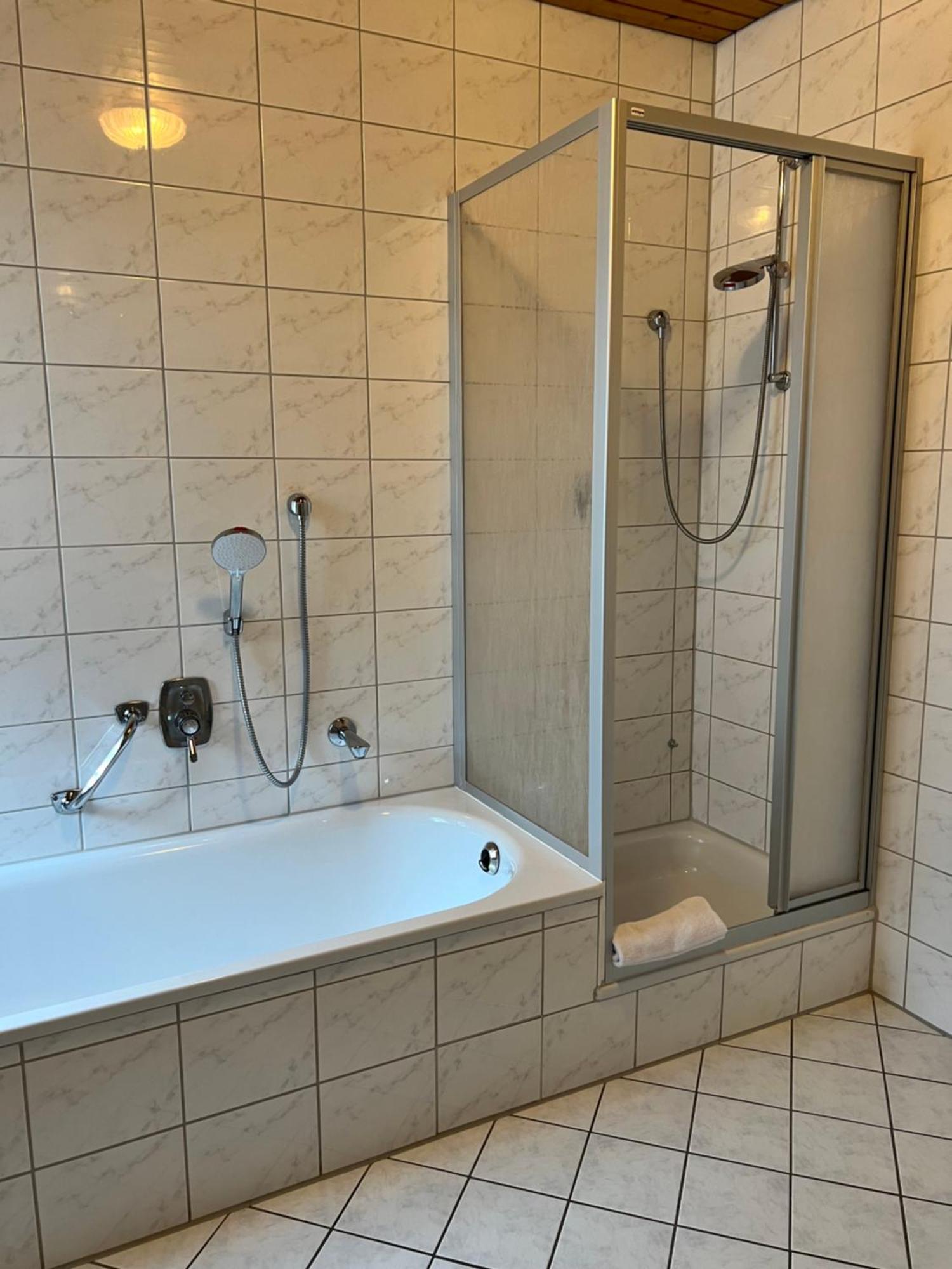 Hotel Fantasie Ansbach Ngoại thất bức ảnh